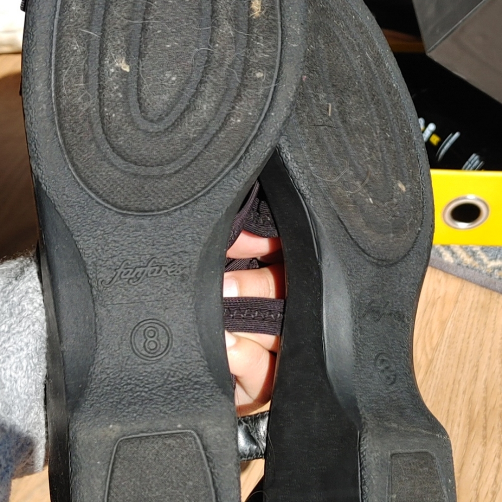 Caged sandals - Picture 3 of 3